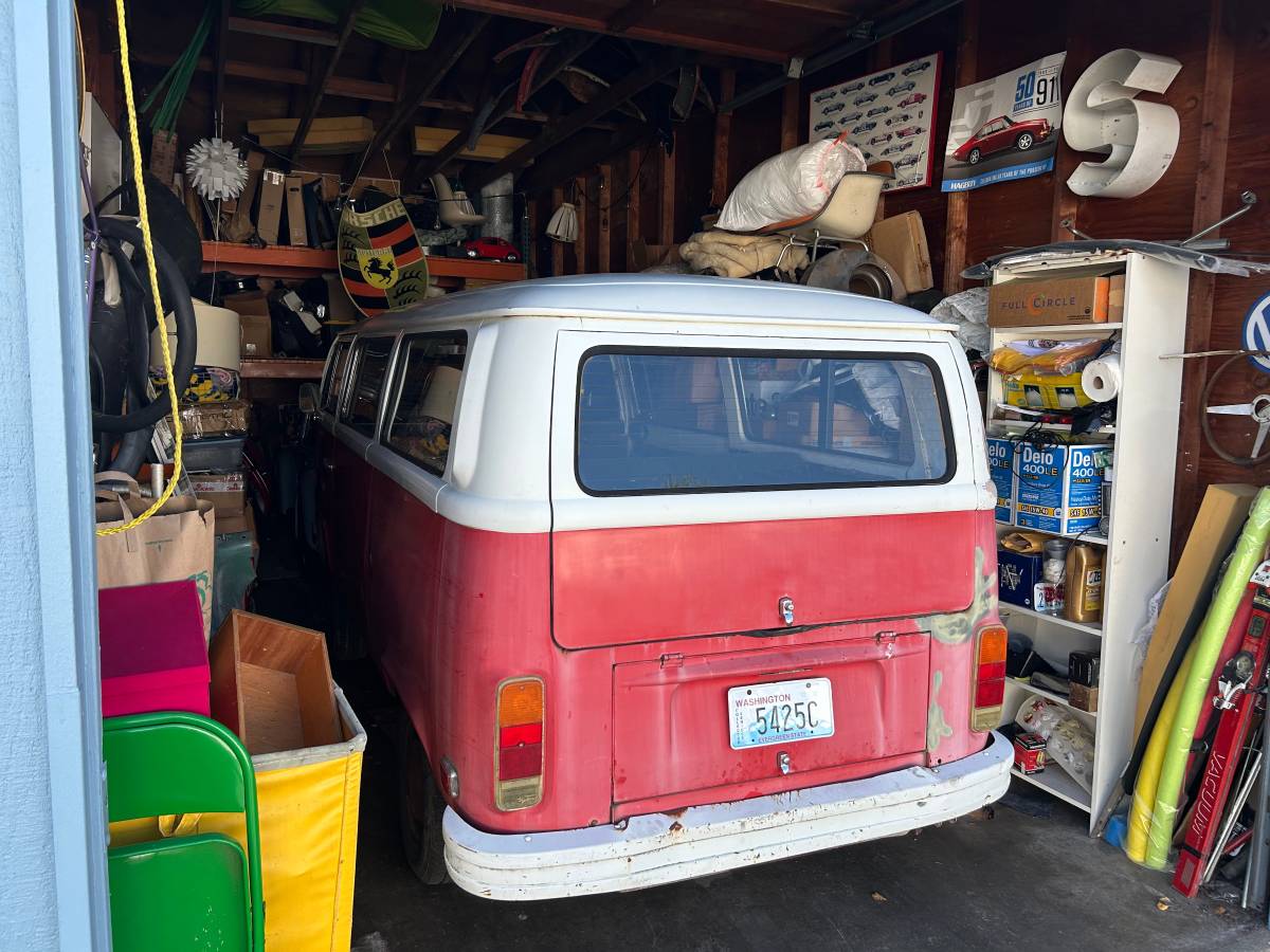 Volkswagen-transporter-1973-red-4