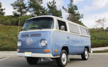 Volkswagen-transporter-microbus-type-2-1971-blue-10