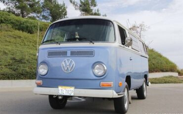 Volkswagen-transporter-microbus-type-2-1971-blue-11