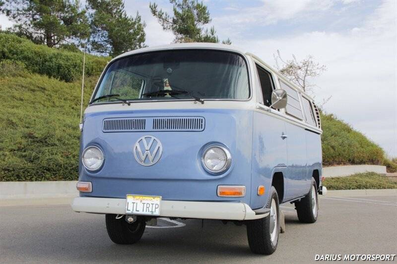 Volkswagen-transporter-microbus-type-2-1971-blue-11