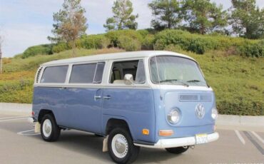 Volkswagen-transporter-microbus-type-2-1971-blue-13