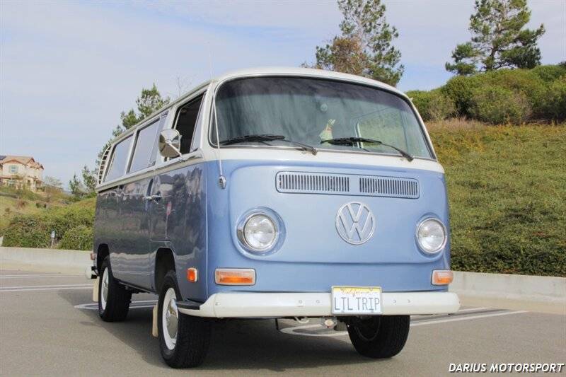 Volkswagen-transporter-microbus-type-2-1971-blue-14