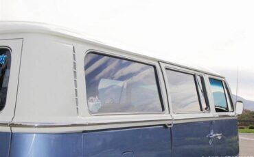 Volkswagen-transporter-microbus-type-2-1971-blue-17