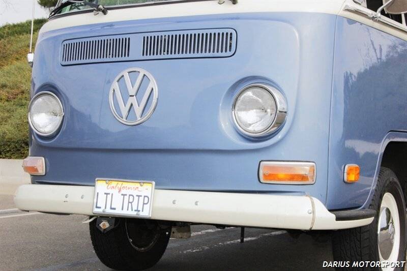 Volkswagen-transporter-microbus-type-2-1971-blue-20