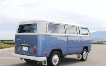 Volkswagen-transporter-microbus-type-2-1971-blue-22