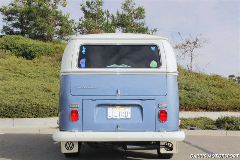 Volkswagen-transporter-microbus-type-2-1971-blue-5