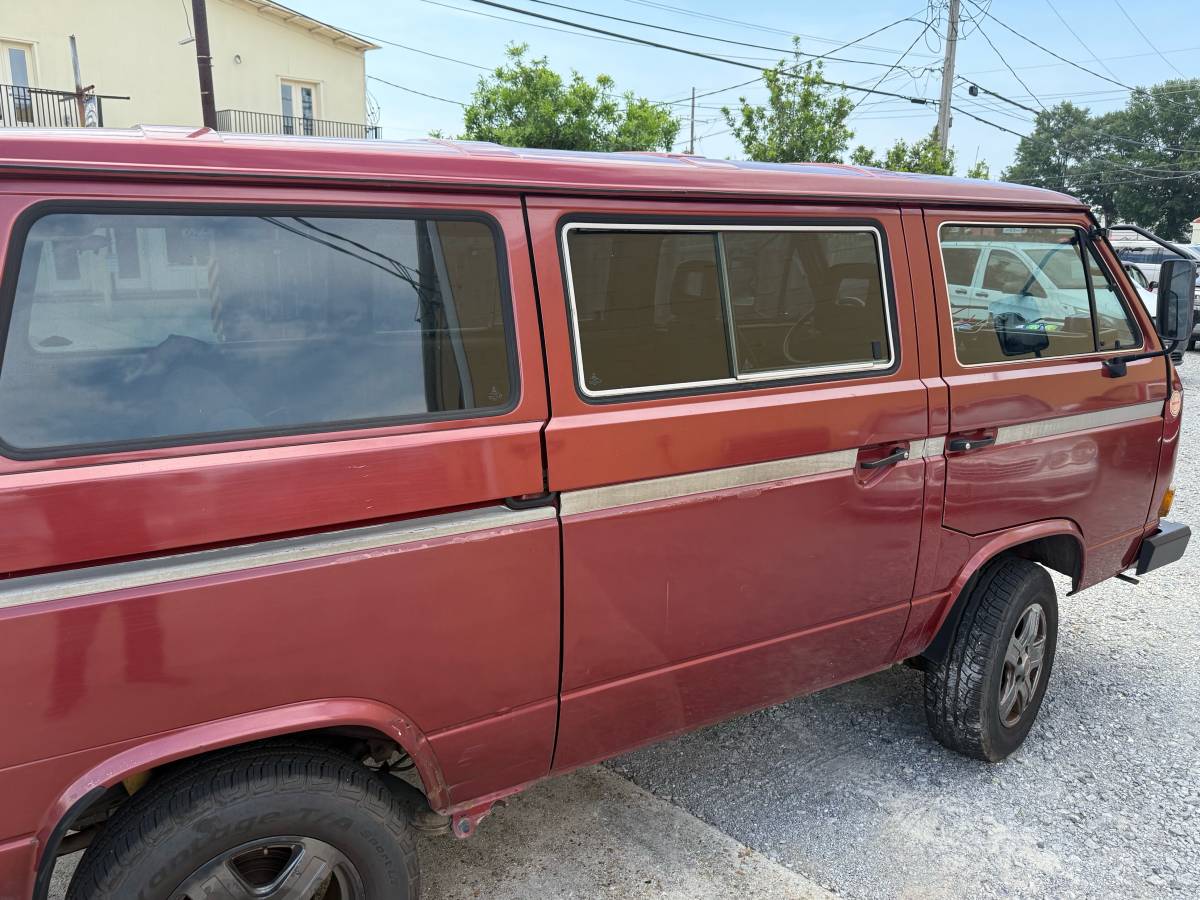 Volkswagen-vanagon-1987-red-1