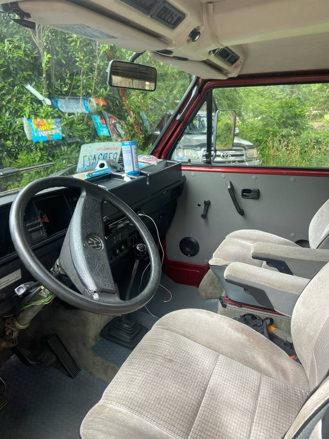 Volkswagen-vanagon-1987-red-4