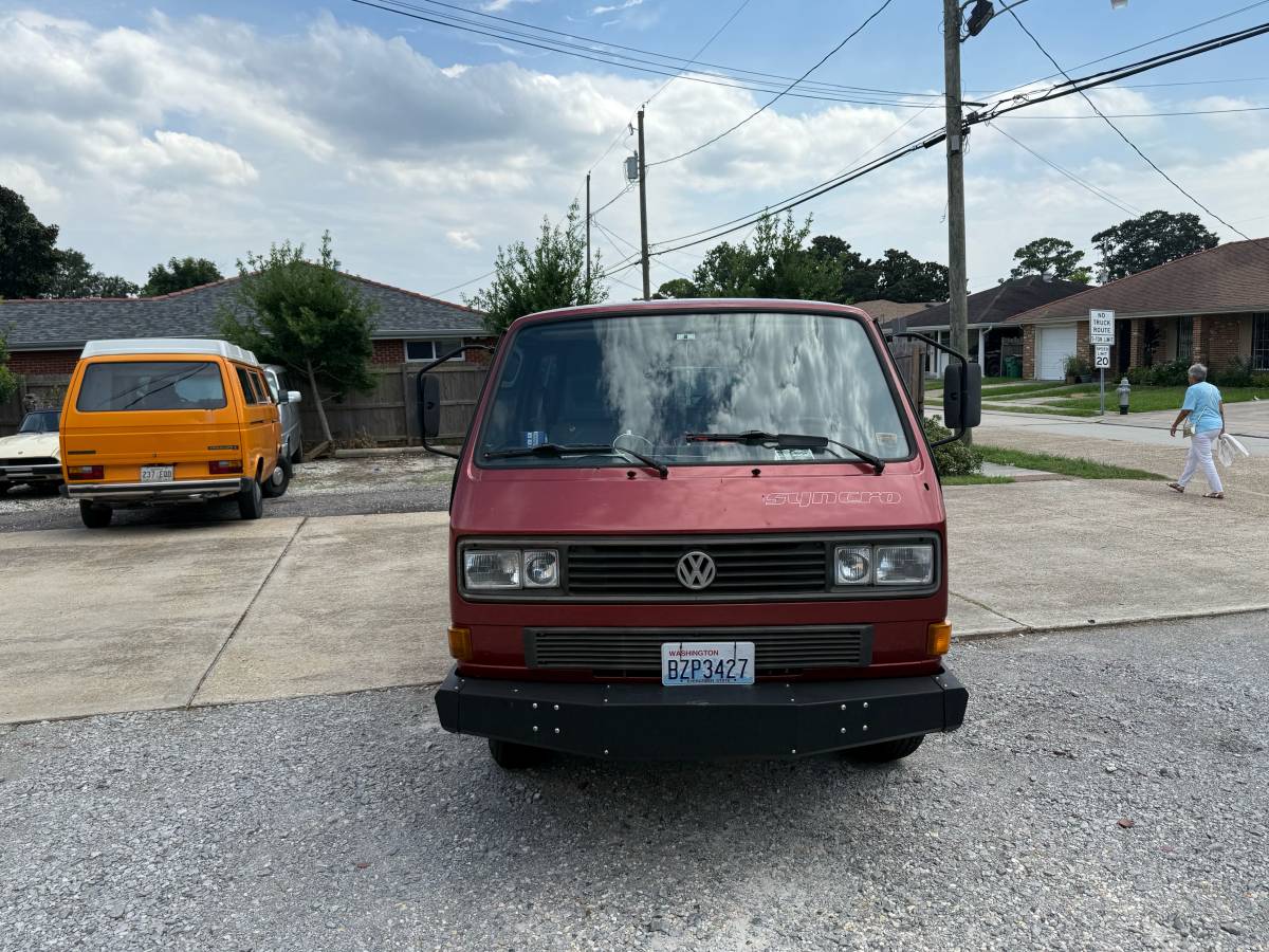 Volkswagen-vanagon-1987-red