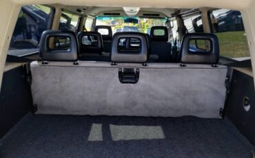 Volkswagen-vanagon-1990-custom-12