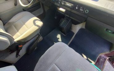 Volkswagen-vanagon-1990-custom-4
