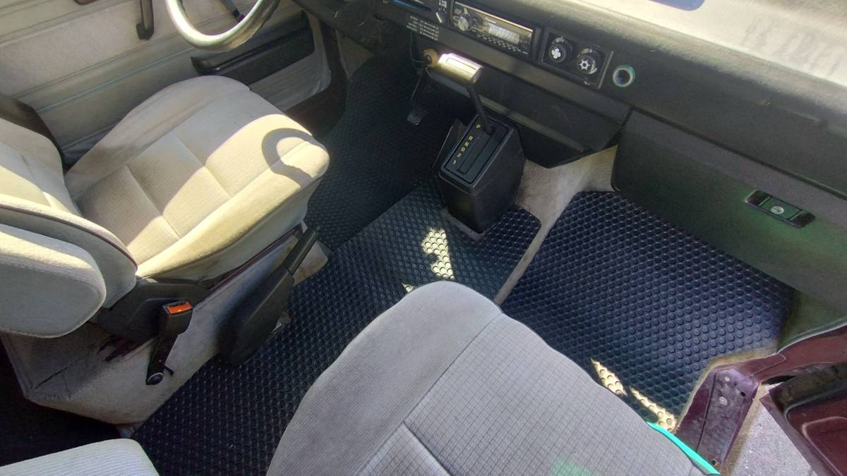 Volkswagen-vanagon-1990-custom-4