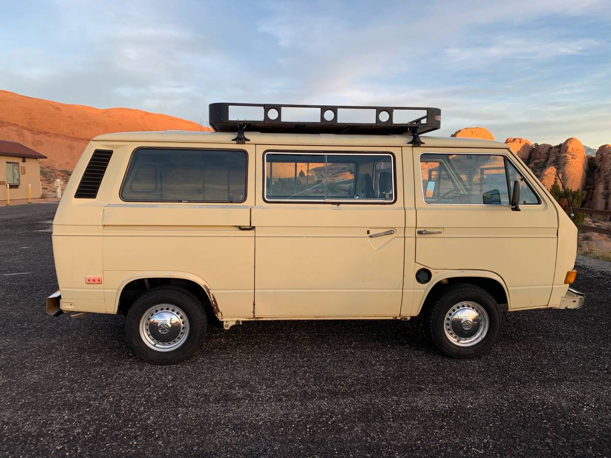 Volkswagen-vanagon-diesel-1982-custom-1