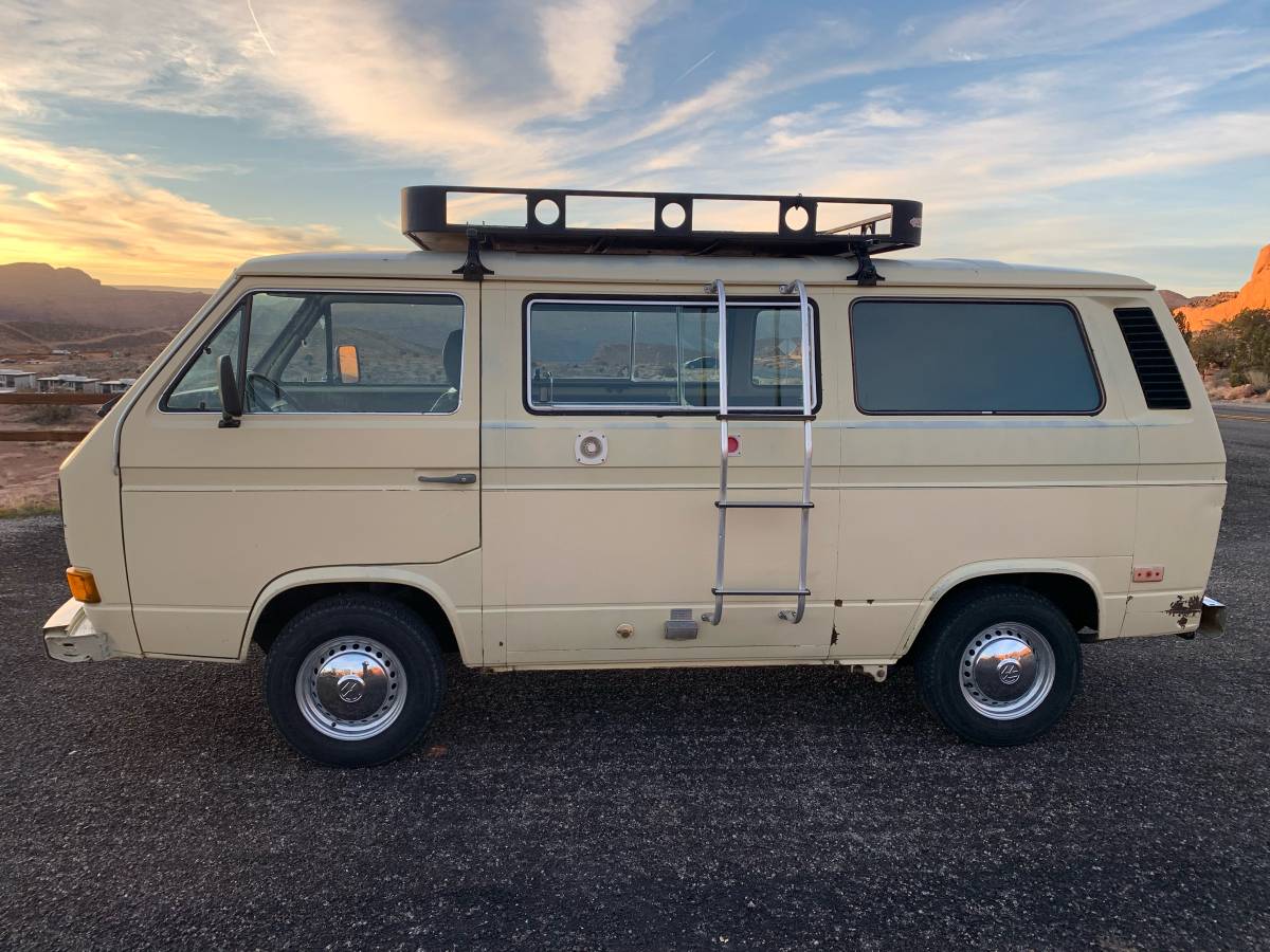 Volkswagen-vanagon-diesel-1982-custom-11