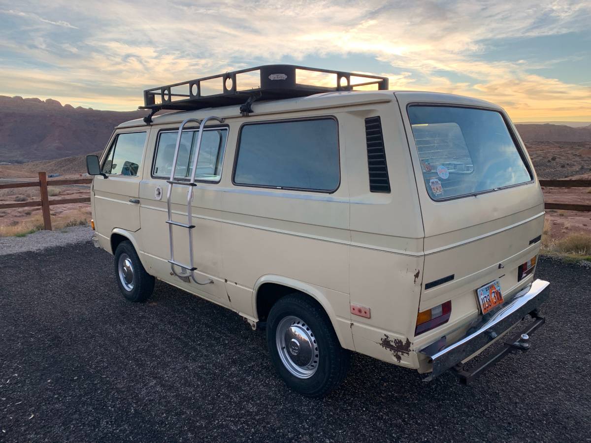 Volkswagen-vanagon-diesel-1982-custom-12