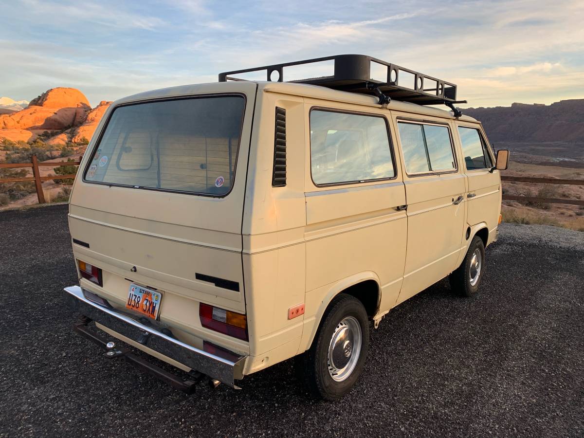 Volkswagen-vanagon-diesel-1982-custom-14