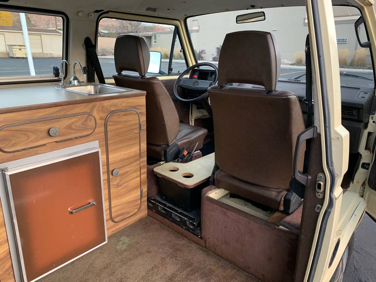 Volkswagen-vanagon-diesel-1982-custom-15