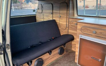 Volkswagen-vanagon-diesel-1982-custom-16