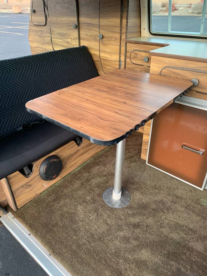 Volkswagen-vanagon-diesel-1982-custom-9