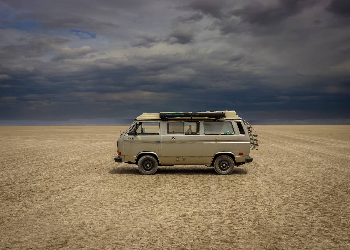 Volkswagen-vanagon-riviera-1985-grey-1