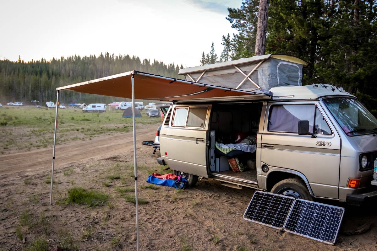 Volkswagen-vanagon-riviera-1985-grey-3