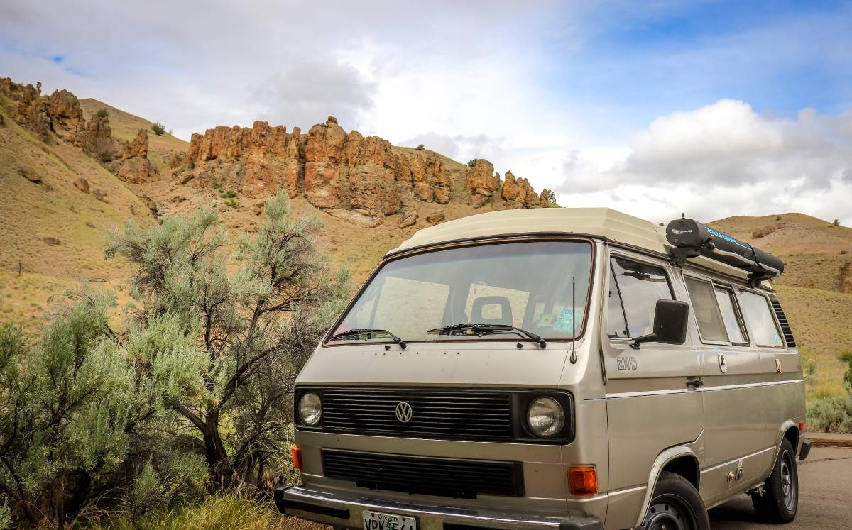 Volkswagen-vanagon-riviera-1985-grey-4