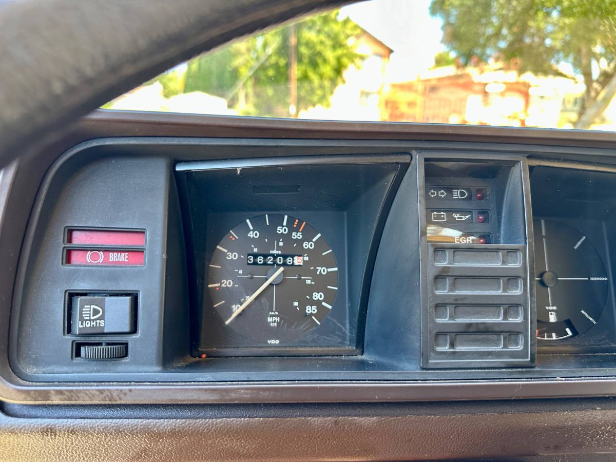 Volkswagen-vanagon-westfalia-1980-brown-10