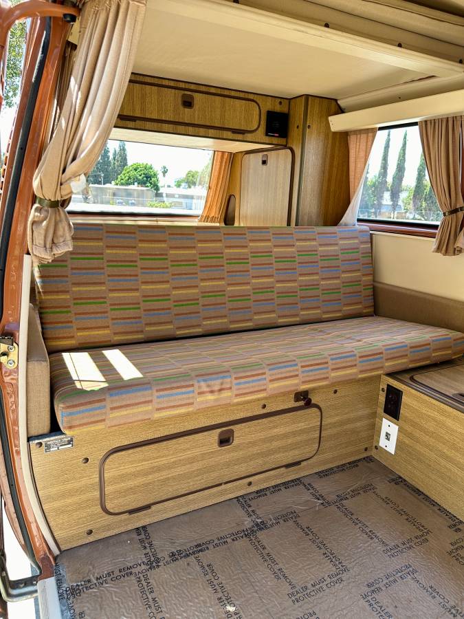 Volkswagen-vanagon-westfalia-1980-brown-12
