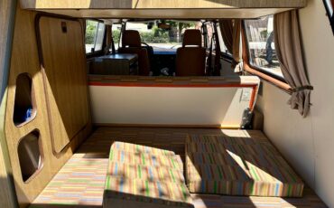 Volkswagen-vanagon-westfalia-1980-brown-13