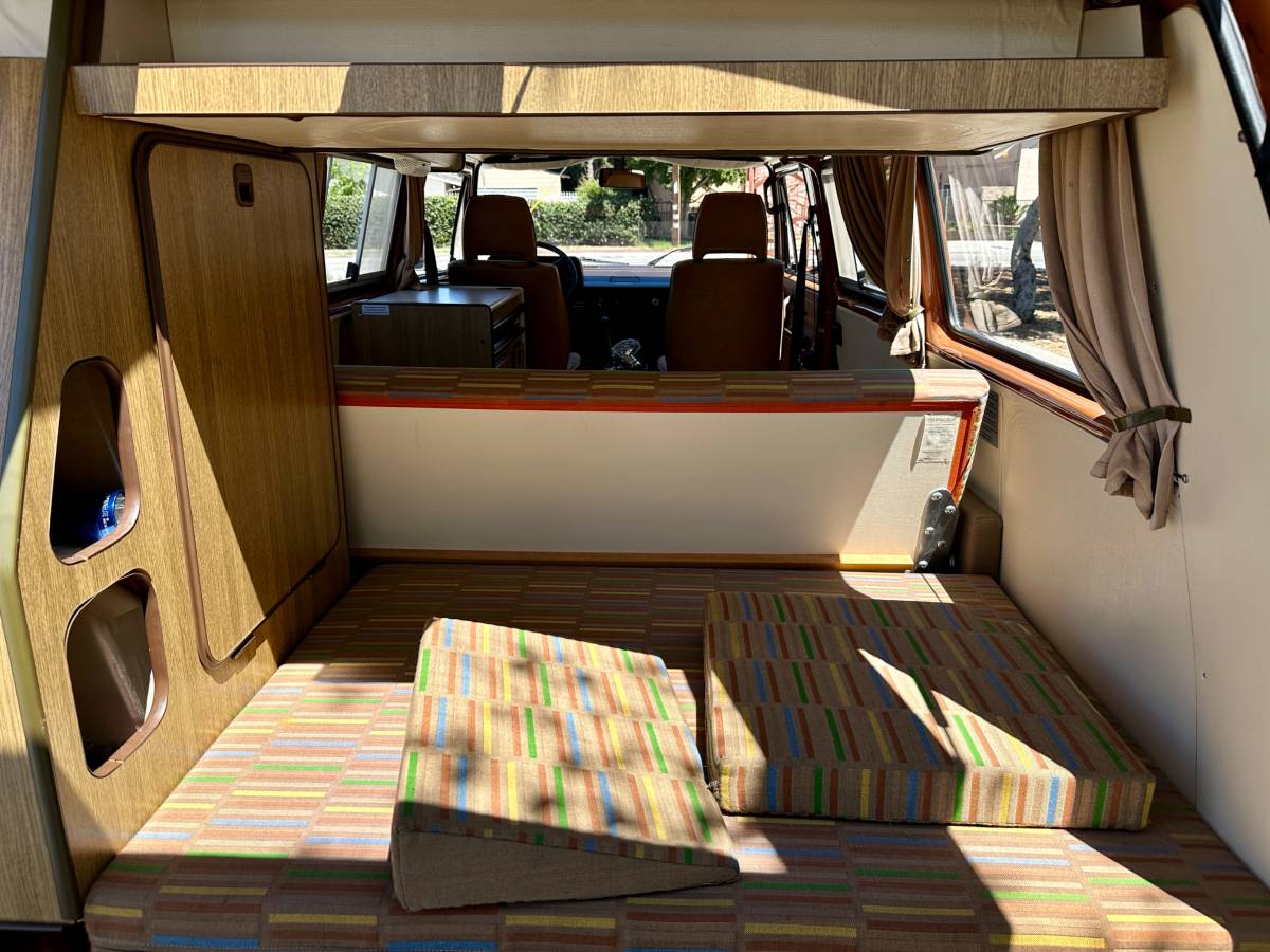 Volkswagen-vanagon-westfalia-1980-brown-13