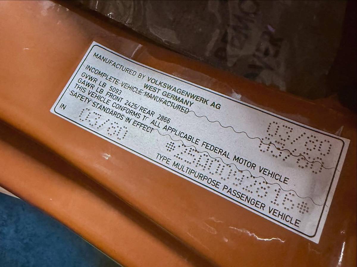 Volkswagen-vanagon-westfalia-1980-brown-14