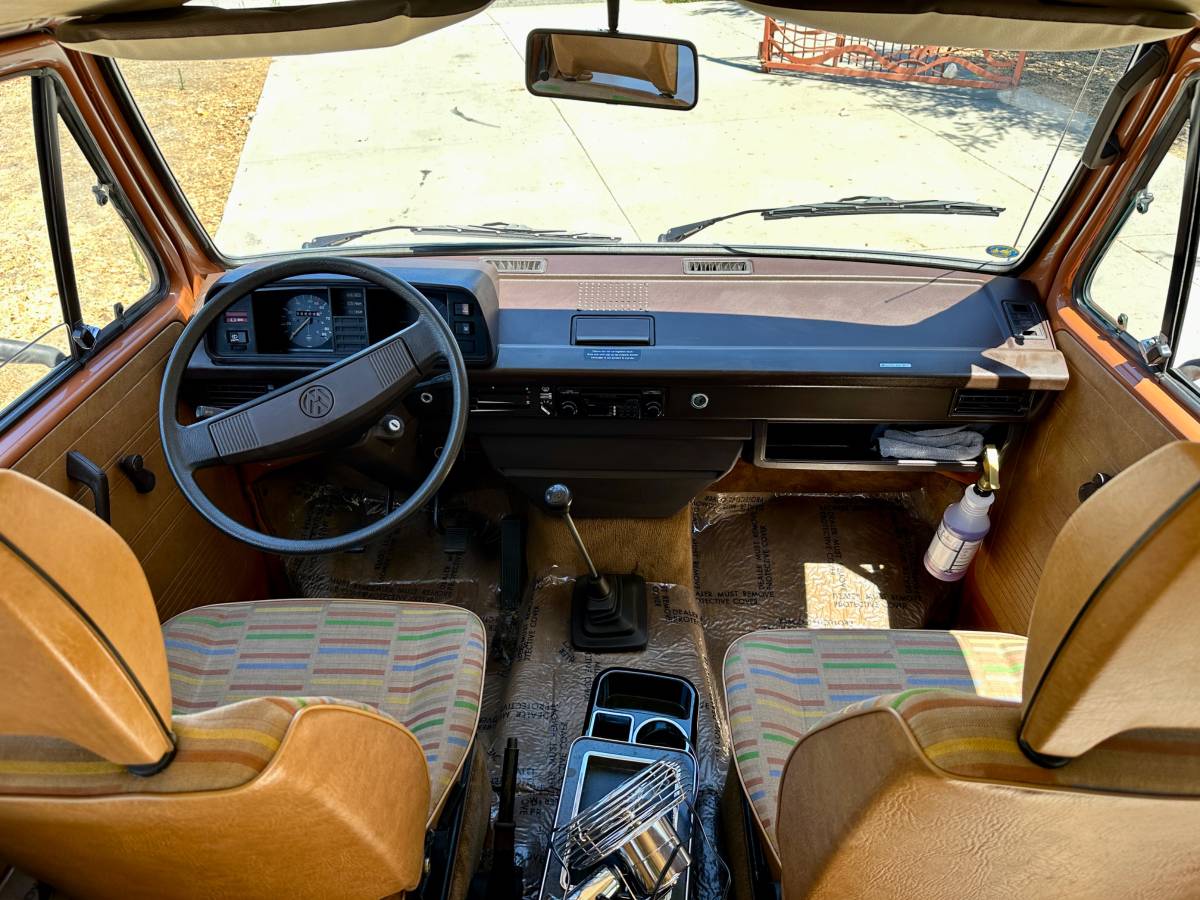 Volkswagen-vanagon-westfalia-1980-brown-9
