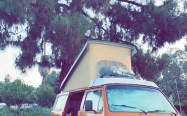 Volkswagen-vanagon-westfalia-1983-orange-2