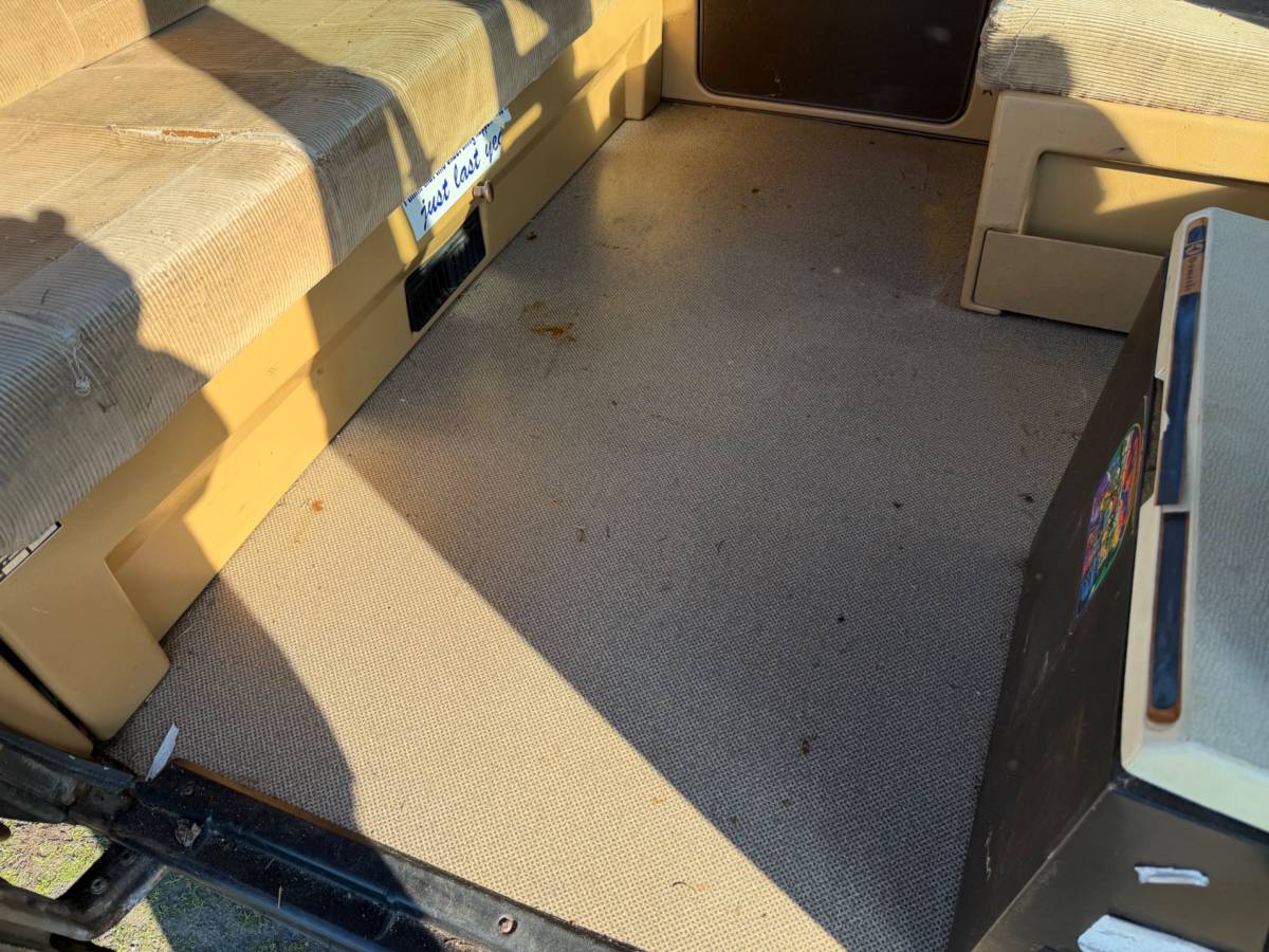 Volkswagen-vanagon-westfalia-1985-9