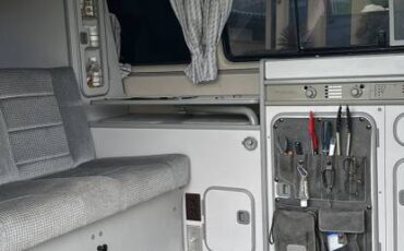 Volkswagen-vanagon-westfalia-1989-white-12