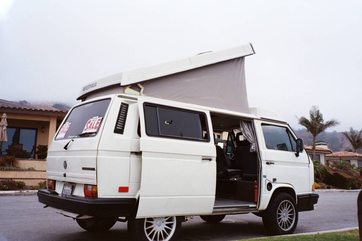 Volkswagen-vanagon-westfalia-1989-white-3