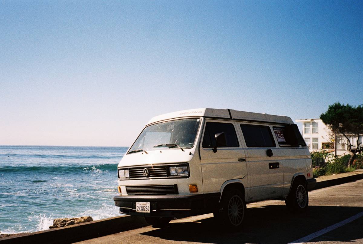Volkswagen-vanagon-westfalia-1989-white-7