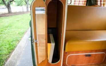 Volkswagen-westfalia-camper-1968-green-19