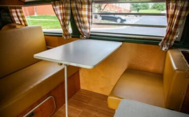Volkswagen-westfalia-camper-1968-green-2