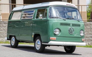 Volkswagen-westfalia-camper-1968-green-4
