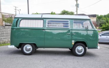 Volkswagen-westfalia-camper-1968-green-5