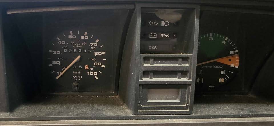 Volkswagon-vanagon-camper-van-1985-10