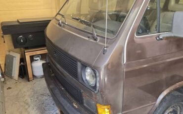 Volkswagon-vanagon-camper-van-1985-3