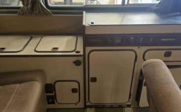 Volkswagon-vanagon-camper-van-1985-8