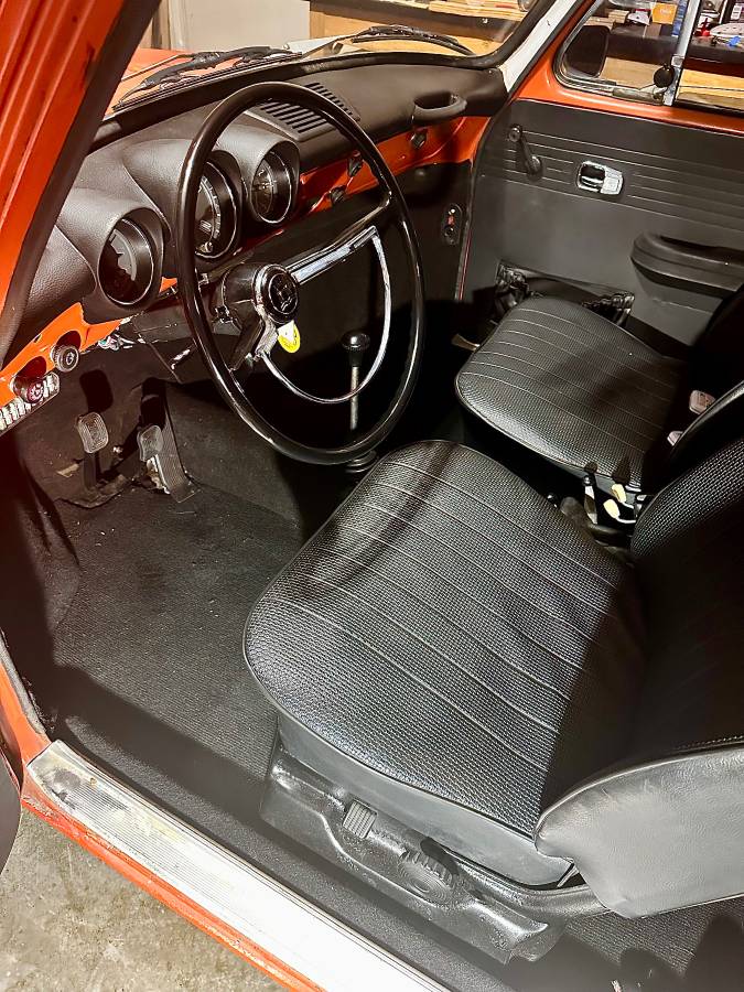 Volkwagen-type-3-squareback-1971-orange-17