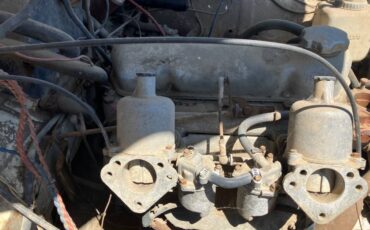 Volvo-122s-2-door-sedan-1967-white-10