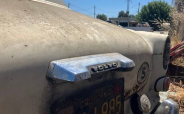 Volvo-122s-2-door-sedan-1967-white-13