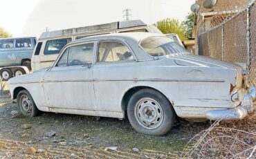 Volvo-122s-2-door-sedan-1967-white