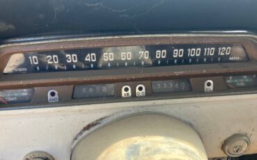 Volvo-122s-2-door-sedan-1967-white-5