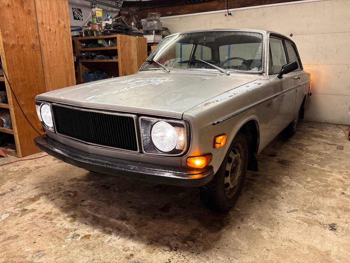 Volvo-142e-1971-silver-1